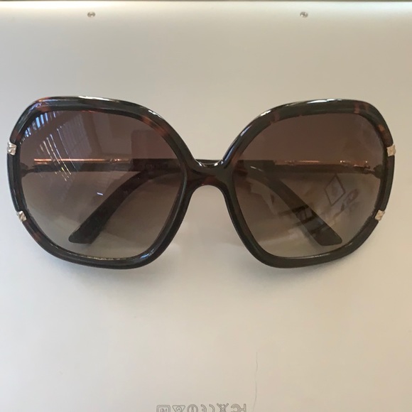 Juicy Couture Accessories - Juicy Couture sunglasses